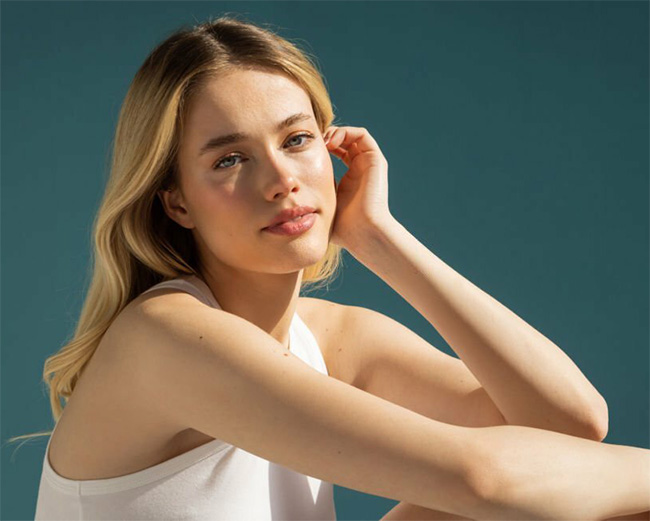 10 Everyday Basics to Have Glowing Skin in Every Age 
